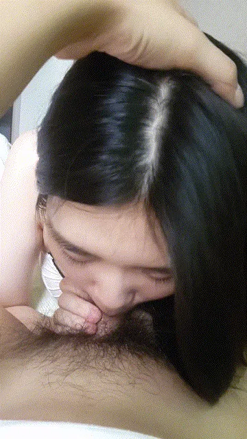 网友 大二的女孩子，还很清纯口技娴熟【98.7MB/7分钟】